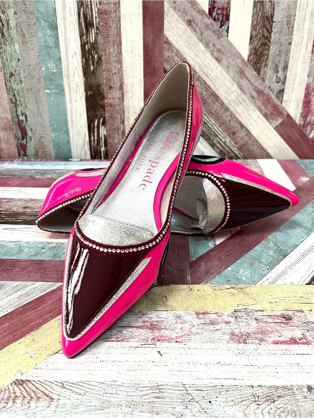 Kate Spade En Route Car Shoes Patent Leather Crystal Flats NIB Hot Pink Black 9